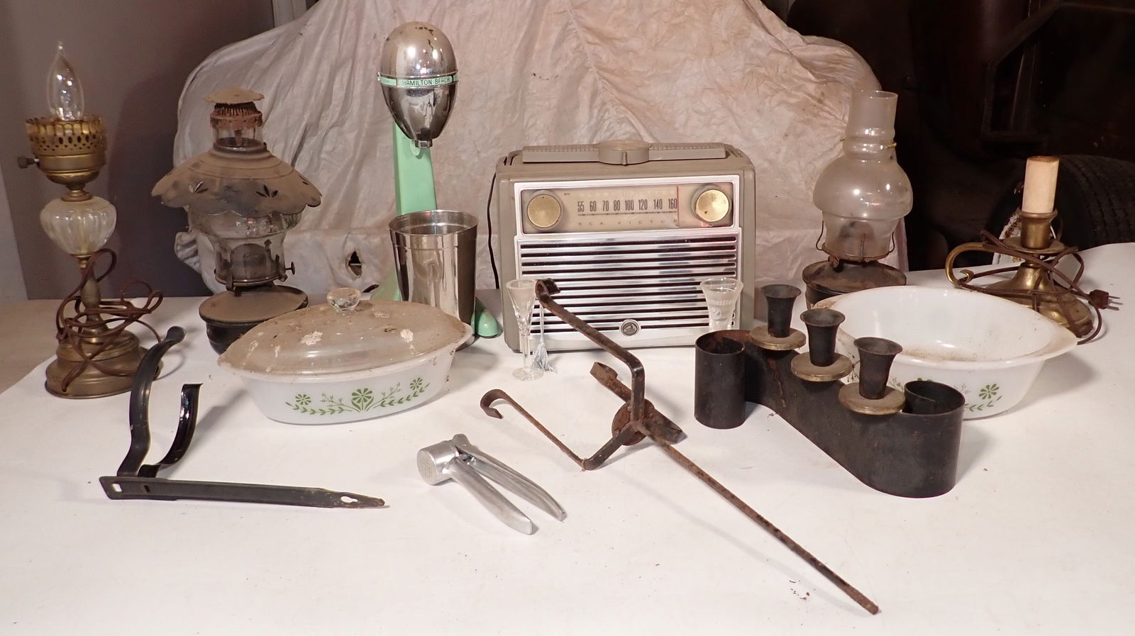 Glasbake RCA Globetrotter Radio & Misc (1 of 8)