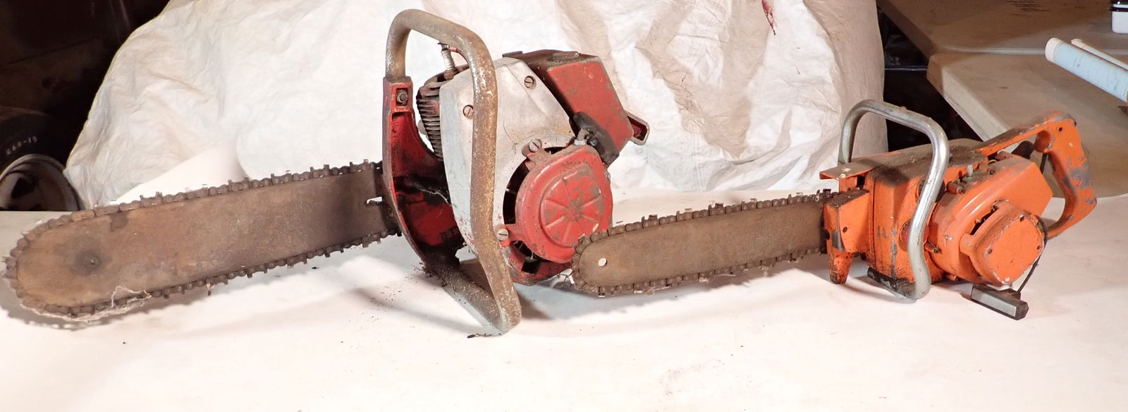 2 Chainsaws (1 of 5)