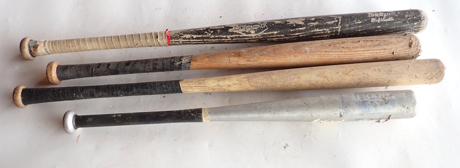 Hillerich & Bradsby Adirondak Misc Baseball Bats: Longest is approx 34"