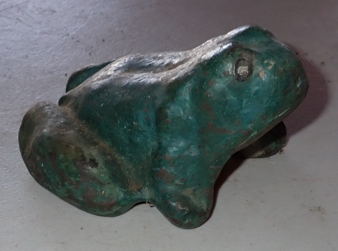 Solid Cast Iron Frog (1 of 2)