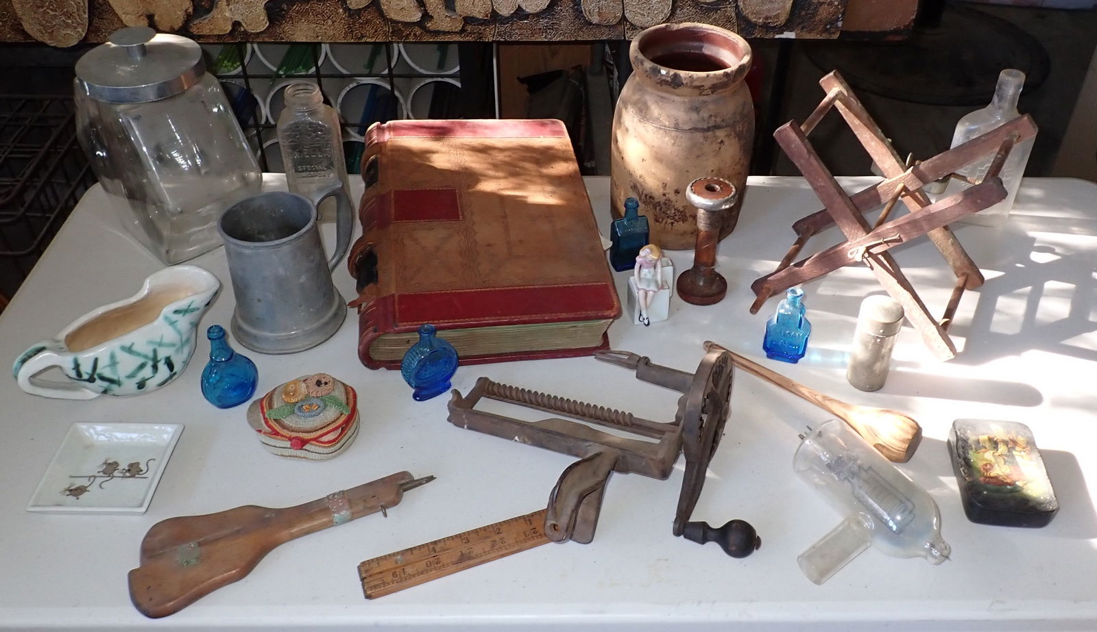 Misc Sewing Bottles / Table Contents (1 of 10)