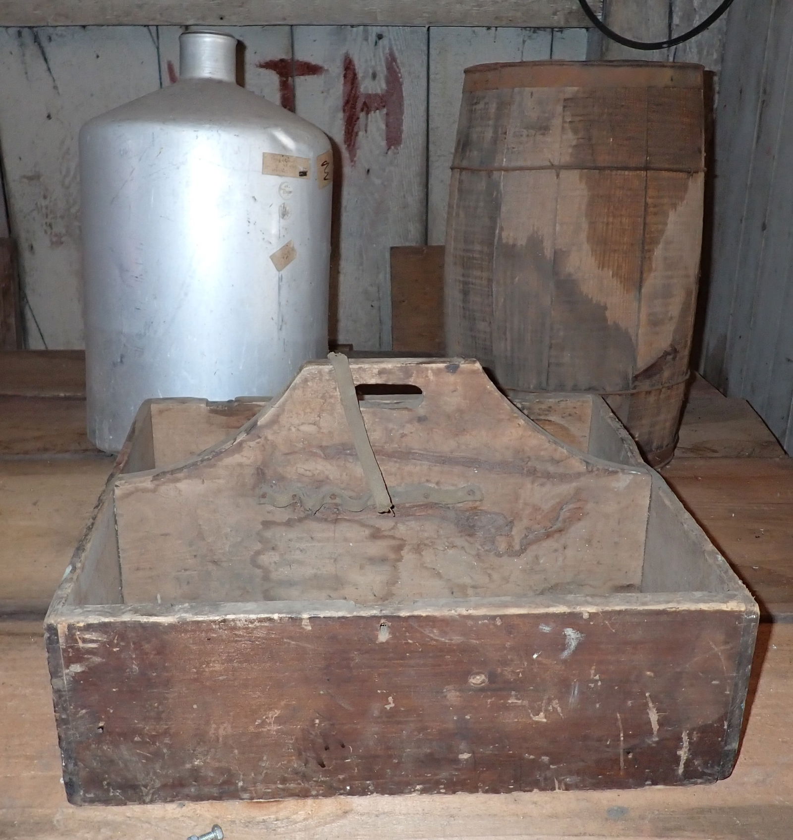 Wooden Tool Tote Nail Keg Aluminum Bottle (1 of 4)