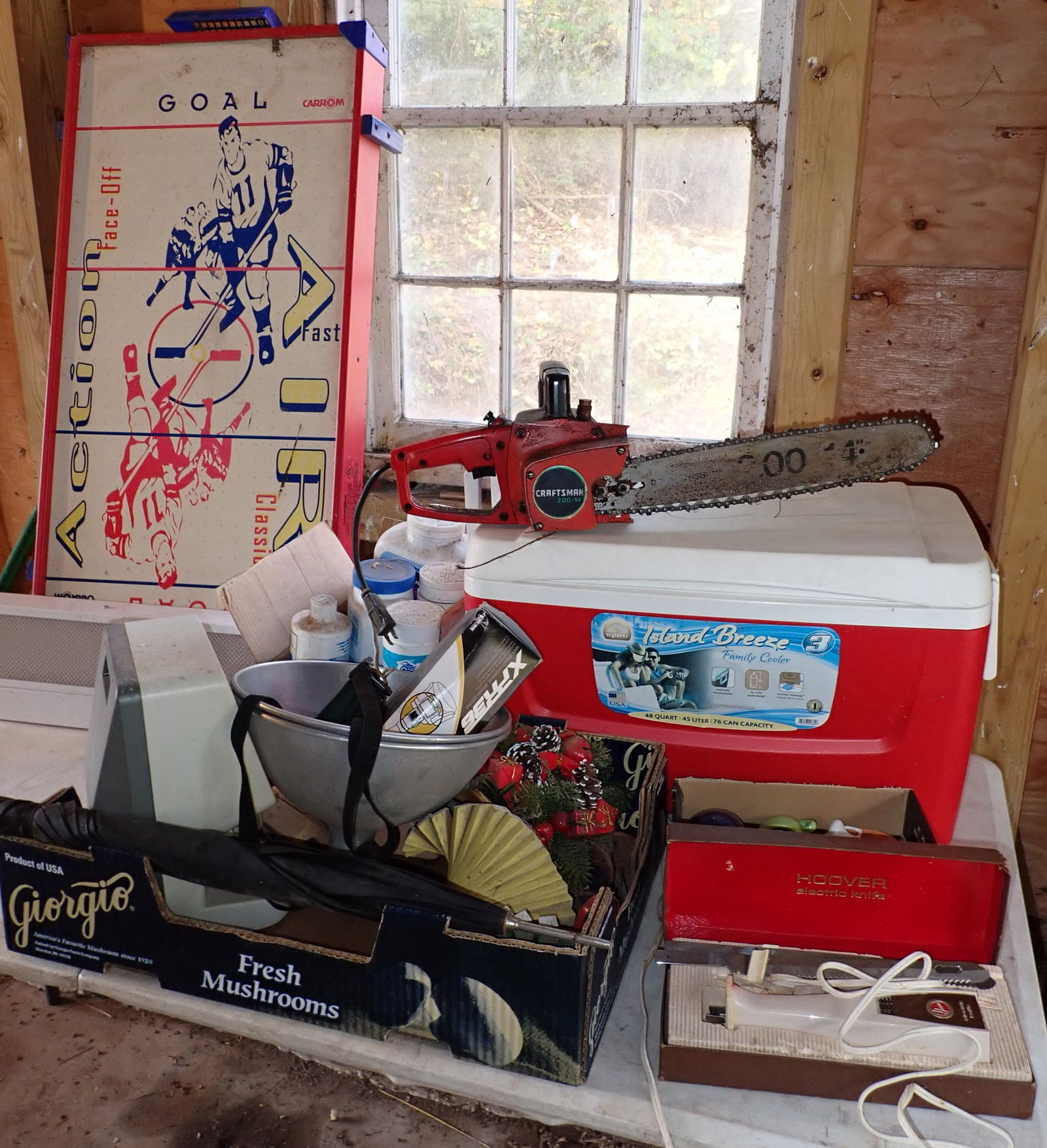 Craftsman Electric Chainsaw & Misc Table Contents (1 of 7)