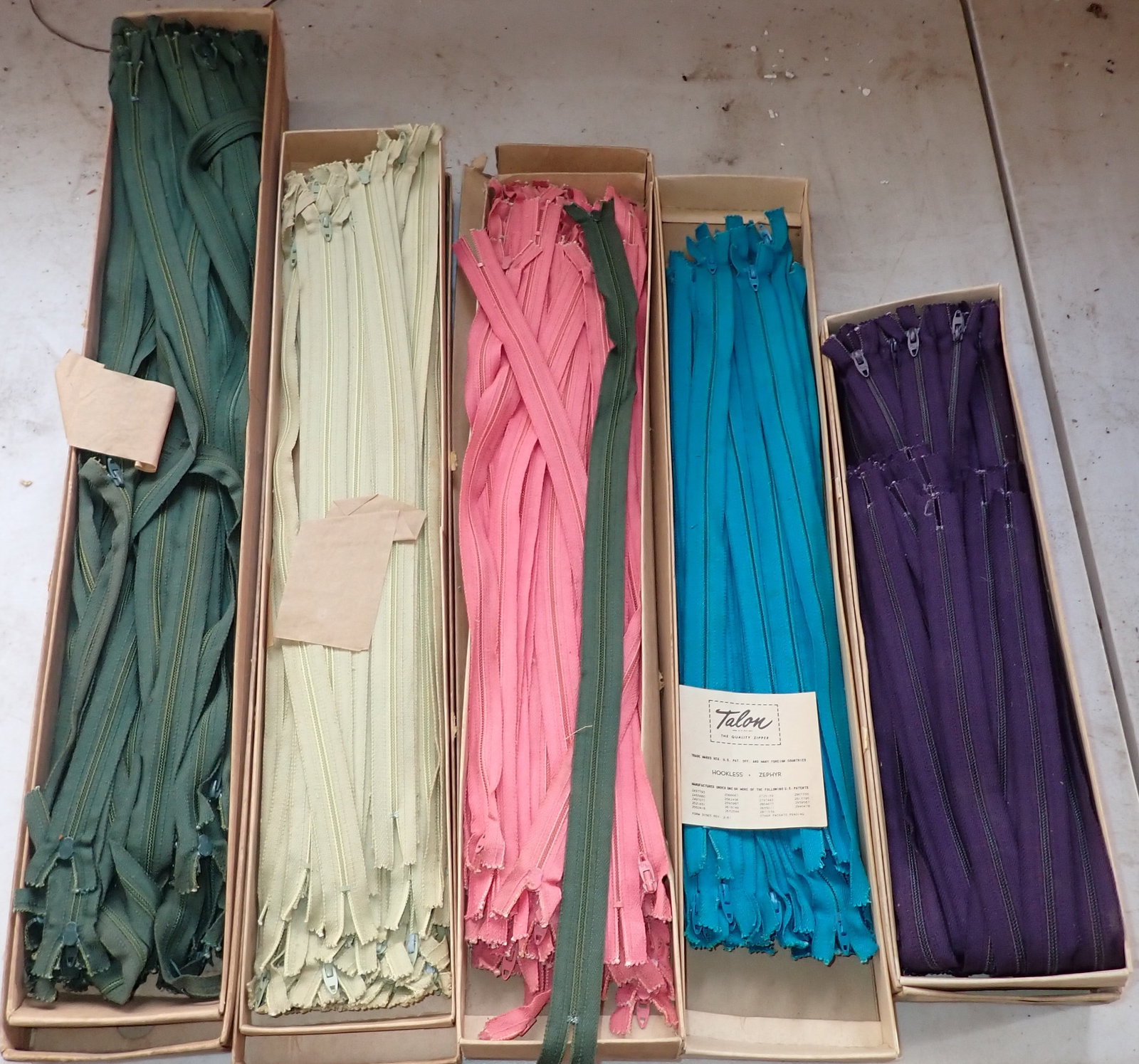 Vintage Talon NOS Zippers: New old Stock ! Longest are apprx 24"