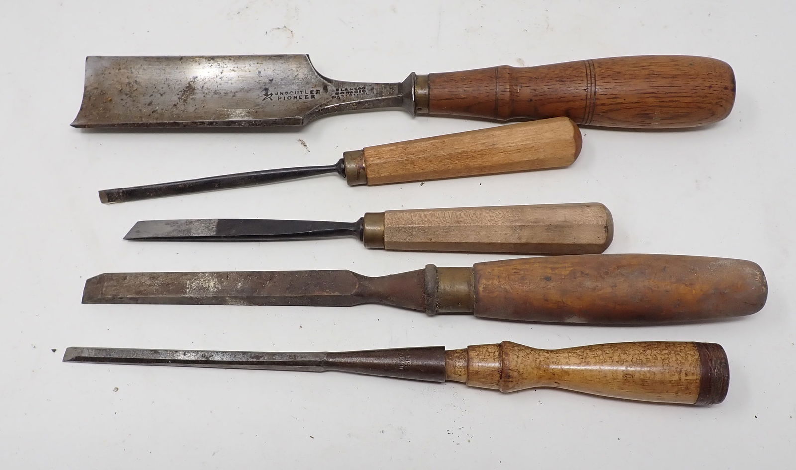 Chisels Turning Tools Pioneer Gouge (1 of 3)
