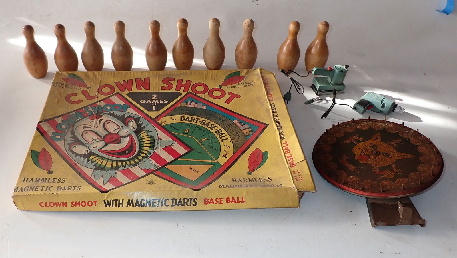 Magnetic Clown Shoot Dart Baseball Game & Misc (1 of 9)