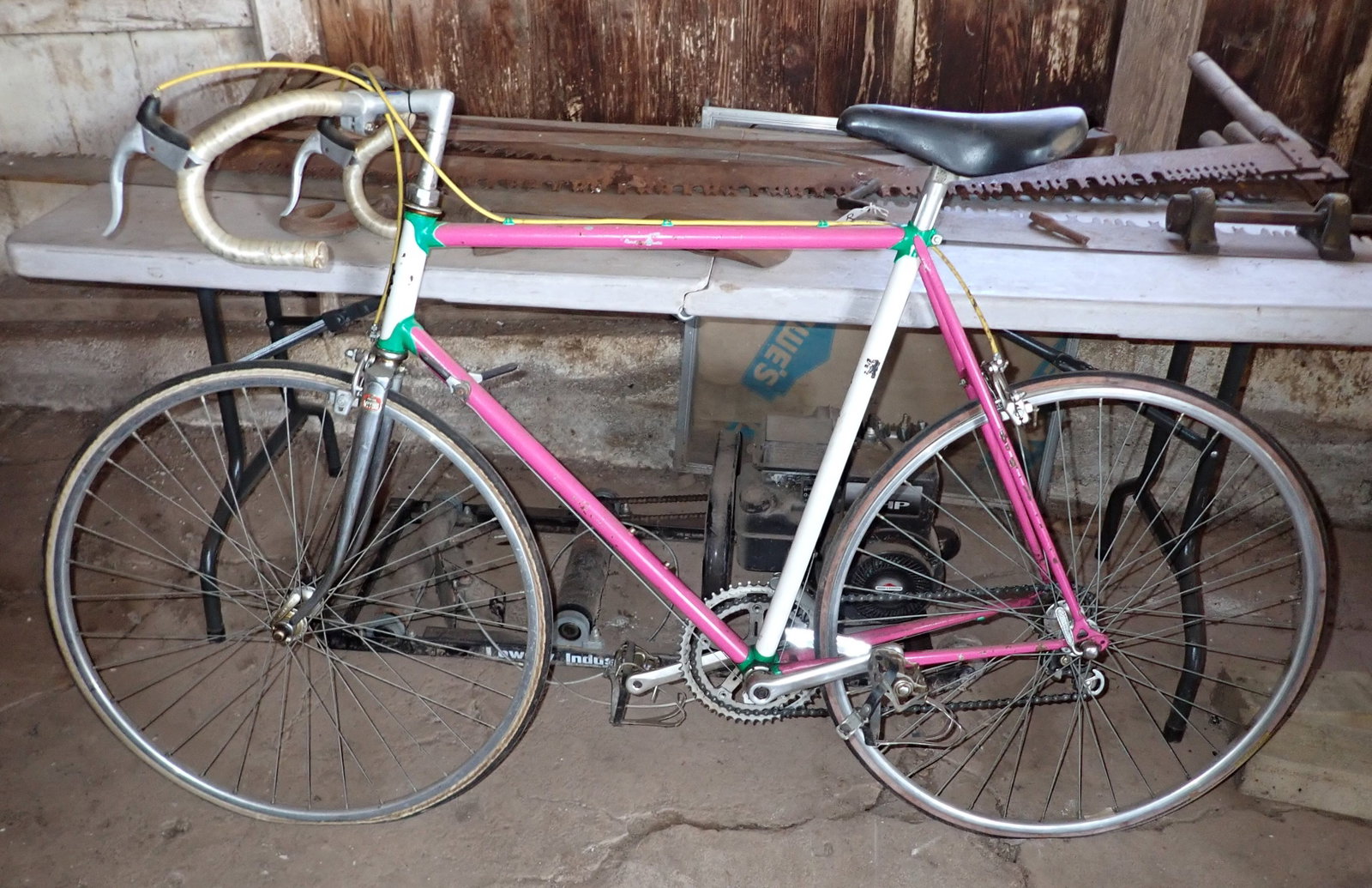 Road Bike: Bicycle - No shipping