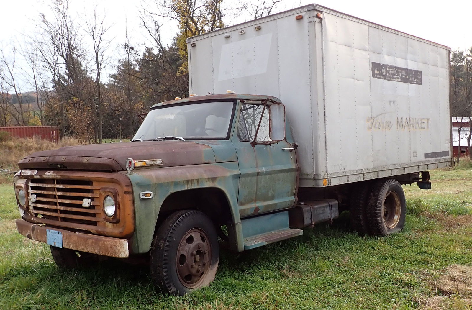 Ford 500 Box Truck (1 of 18)