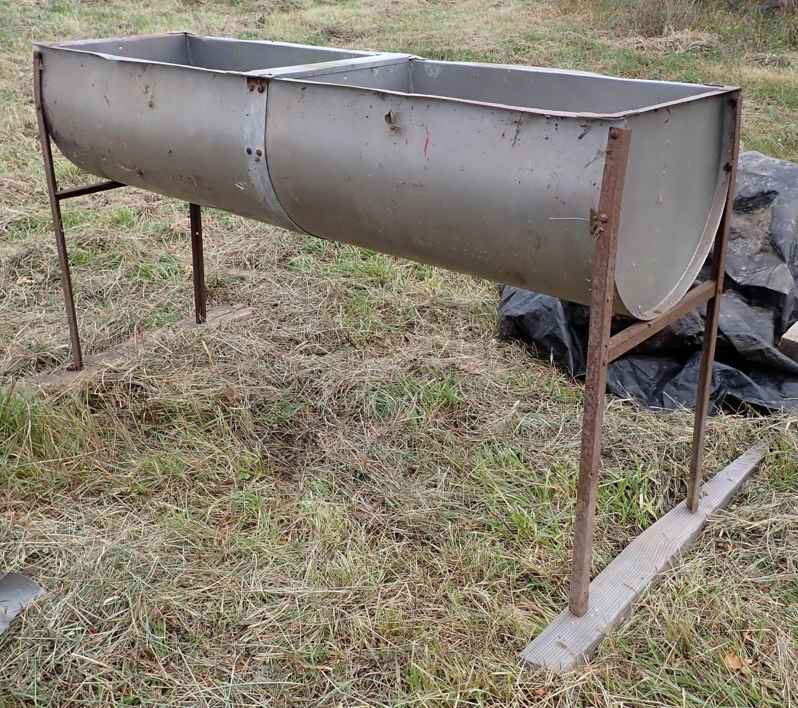 2 Bay Barn Sink: APPROX 19 1/2" X 64 1/2" X 36" tall. NO shipping