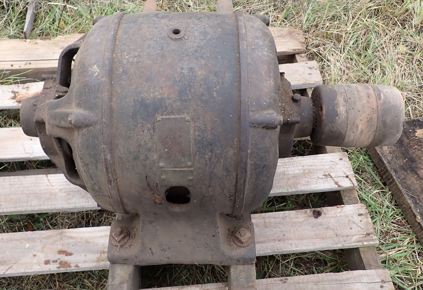 Antique Electric Motor (1 of 7)