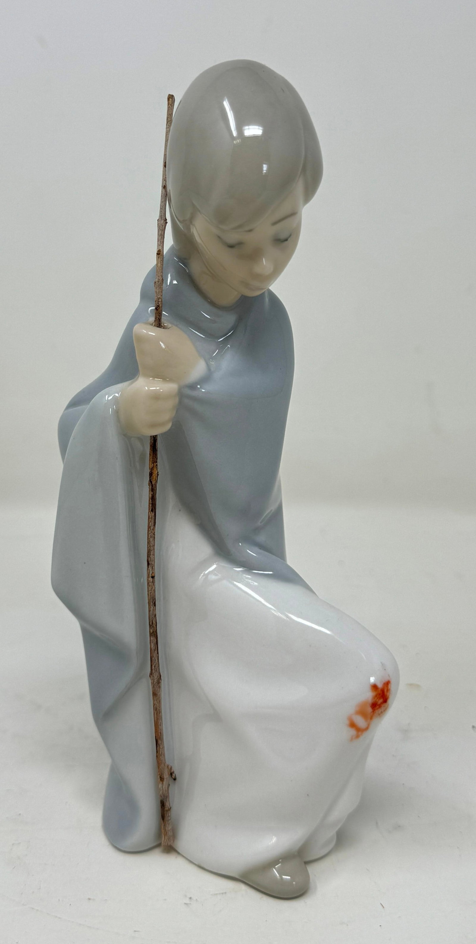 Lladro Figurine: Approx 6 1/4" tall