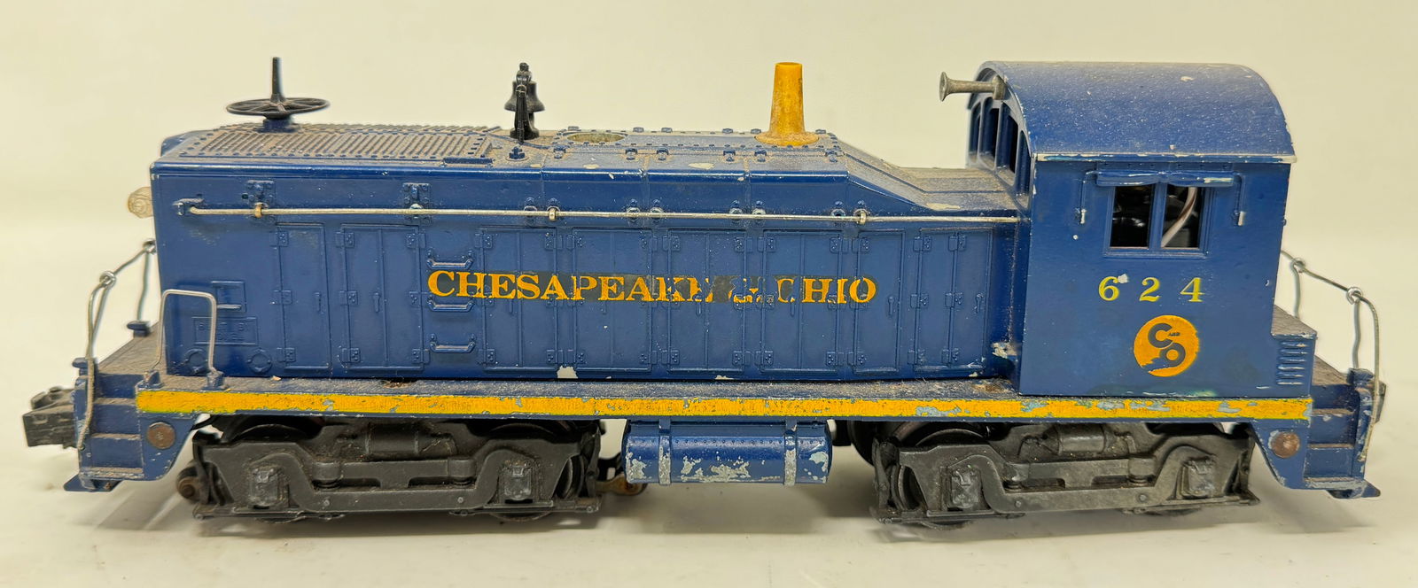 Lionel Chesapeake Ohio Diesel Locomotive: Train