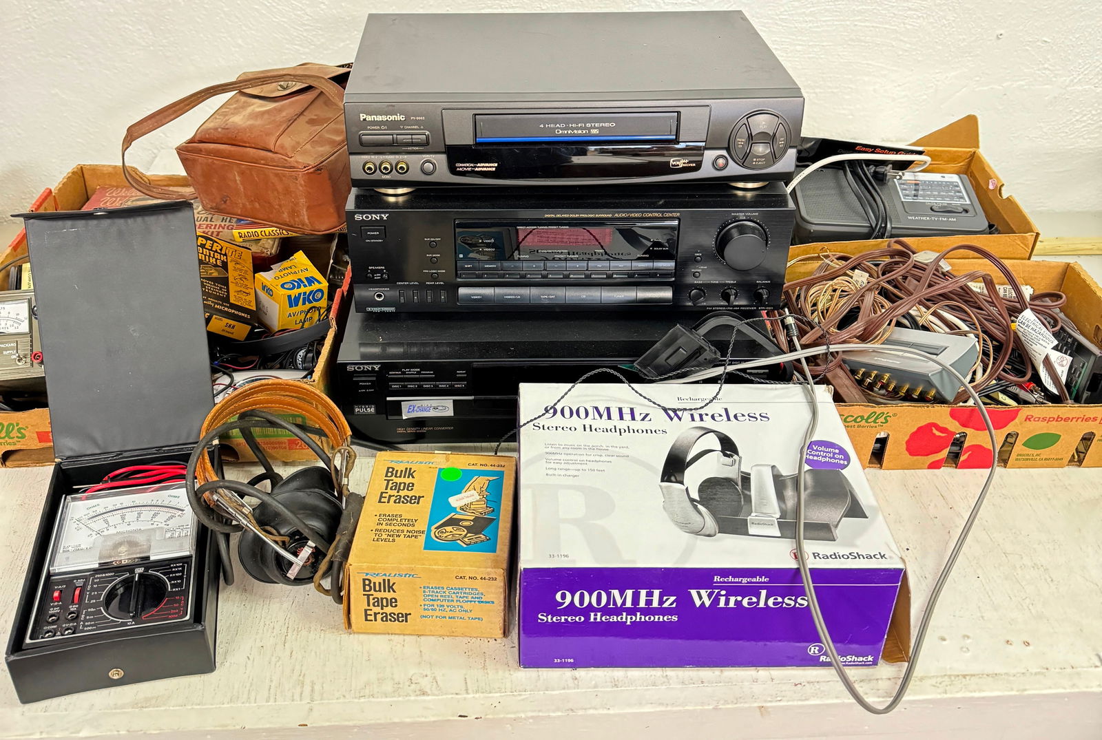 Sony Stereo Disc Player Misc Electronics (1 of 6)