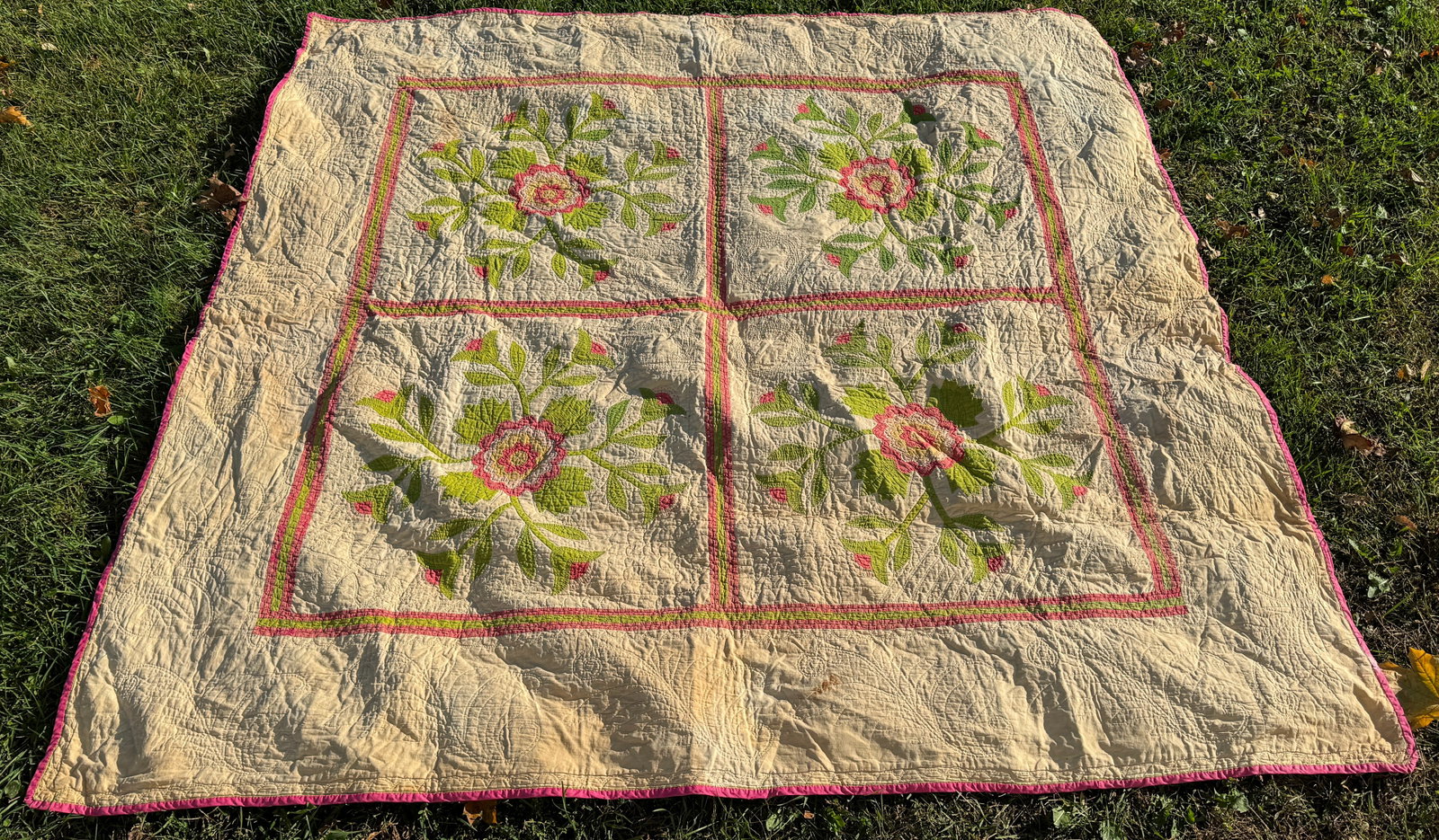 Quilt: Approx 75" x 75"