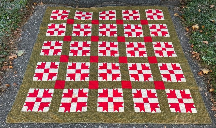 Antique Quilt: Approx 76" x 76"