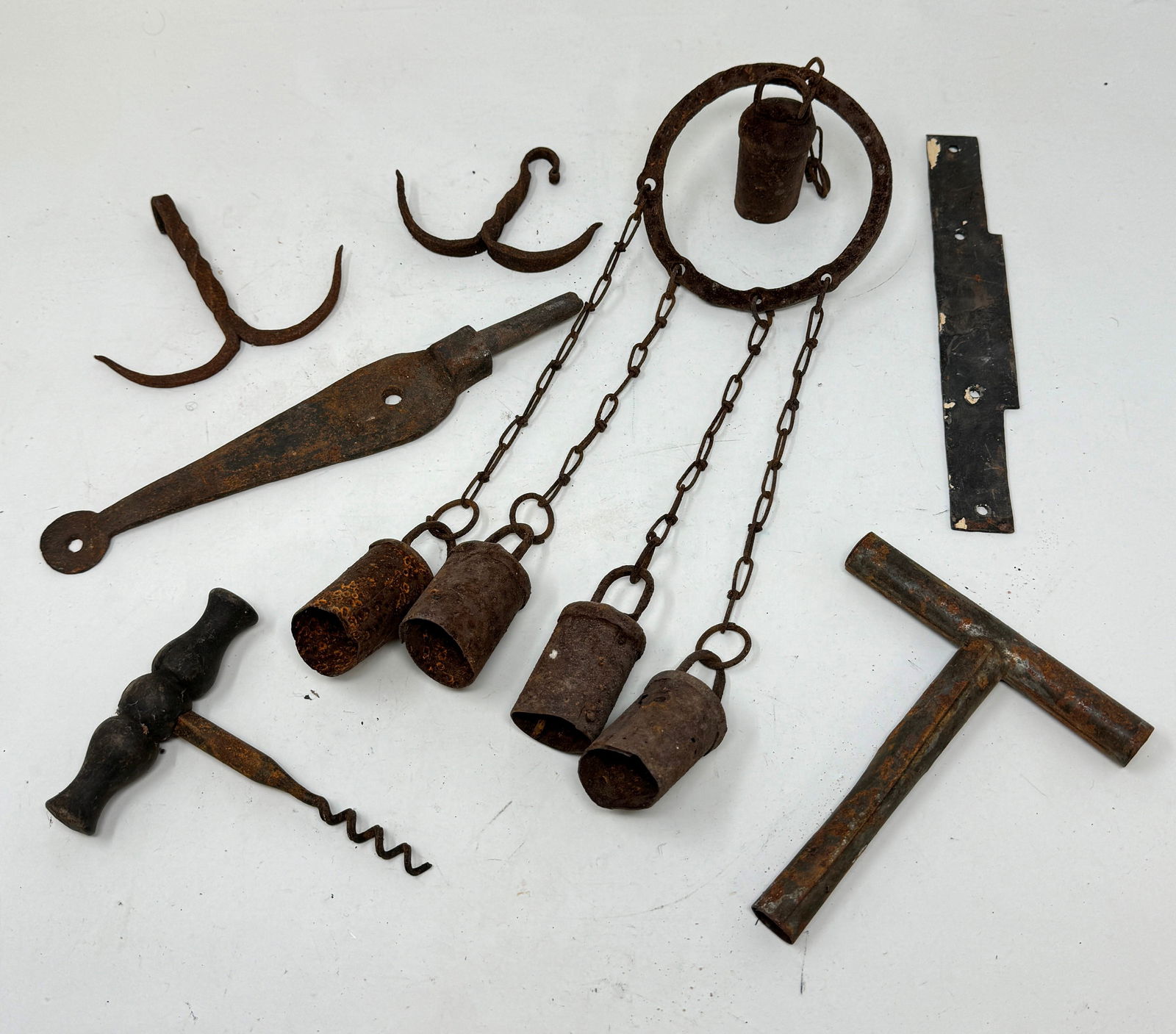 Bells Hardware Hooks Corkscrew (1 of 3)