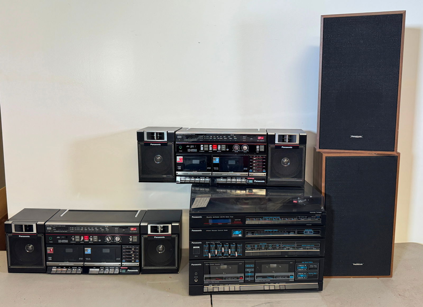 Panasonic RX-CW30 Stereos & Speakers (1 of 5)