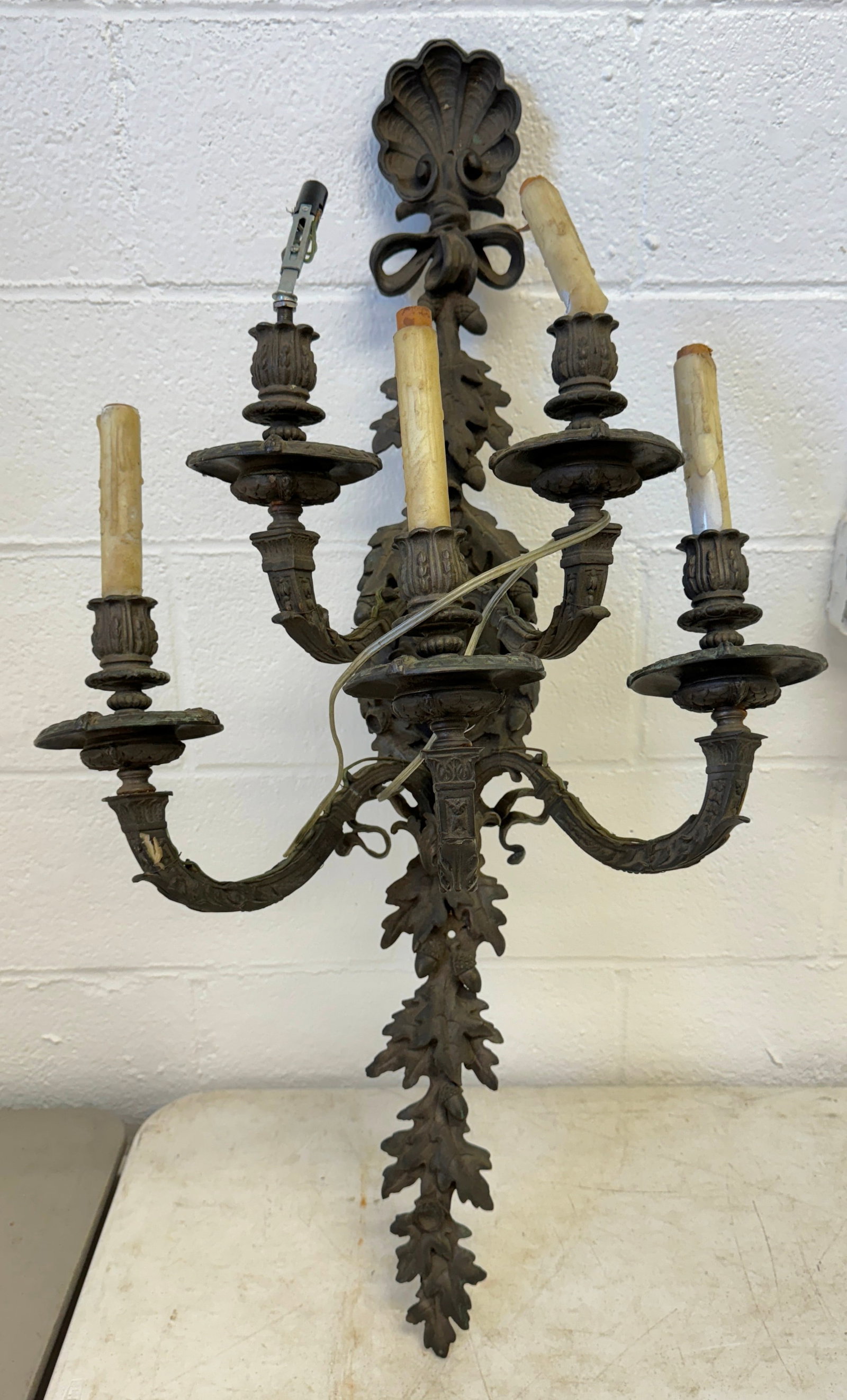Heavy Bronze Oak Leaf & Acorn Wall Sconce: Heavy ! Apprx 20" wide and 38 1/2" tall. Shipping would be thru the UPS Store 5528. Please get a quote before bidding, if shipping is needed