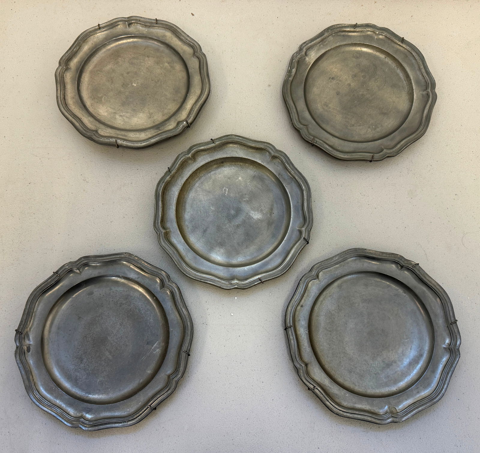 5 English Pewter Plates (1 of 4)
