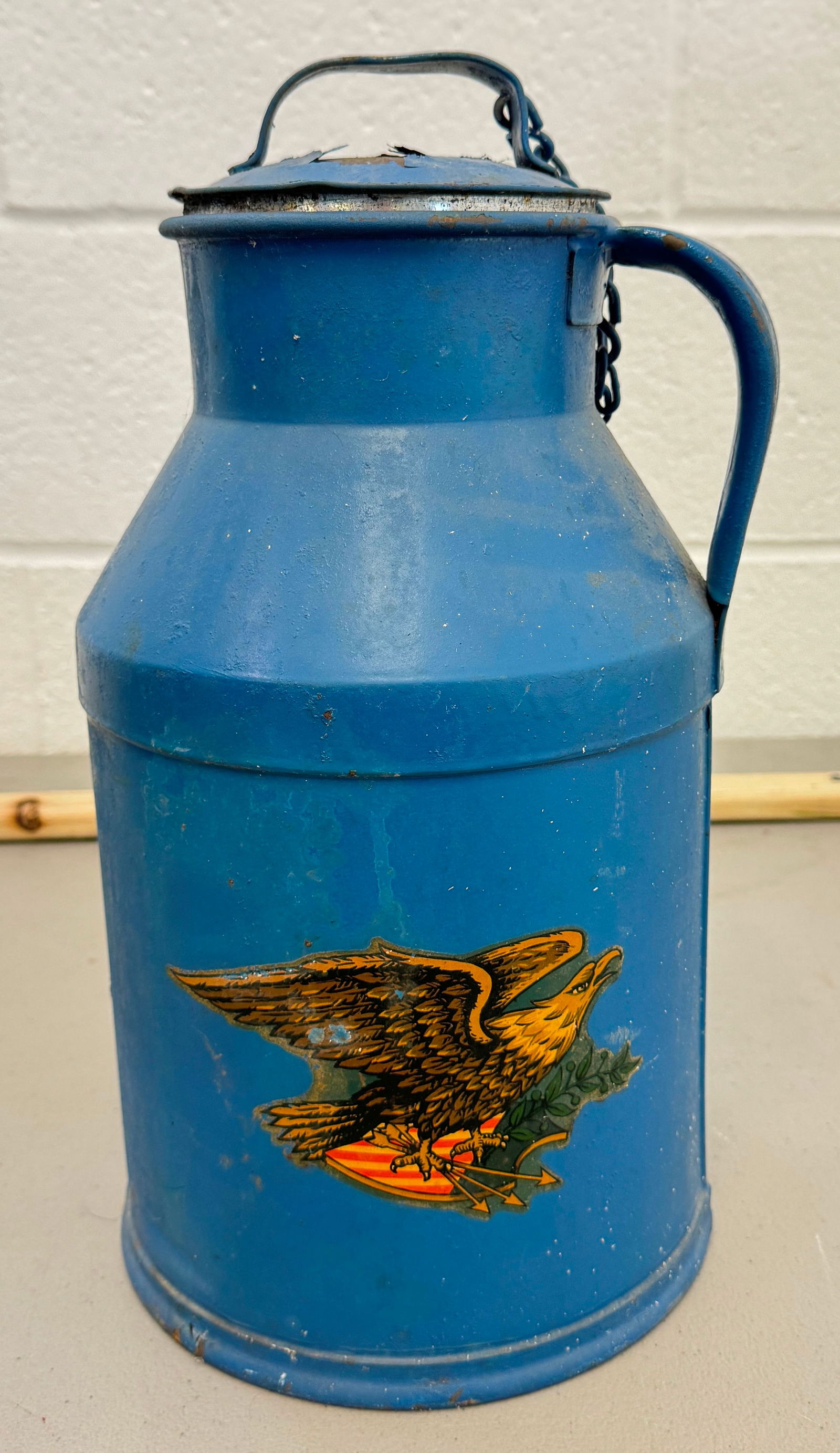 Valley Gold Milk Can in Blue Paint (1 of 3)