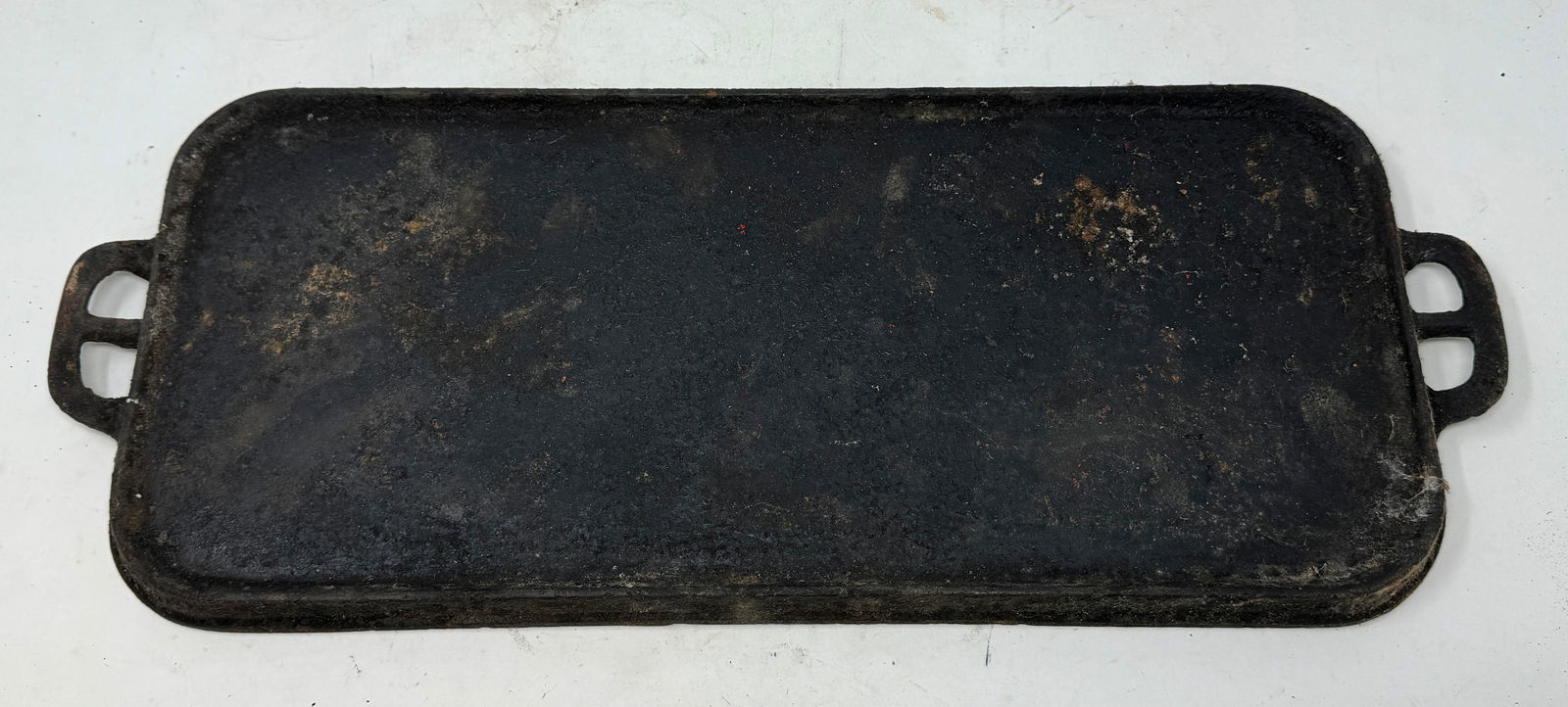 Cast Iron Griddle: Approx 7 5/8" x 18 7/8"