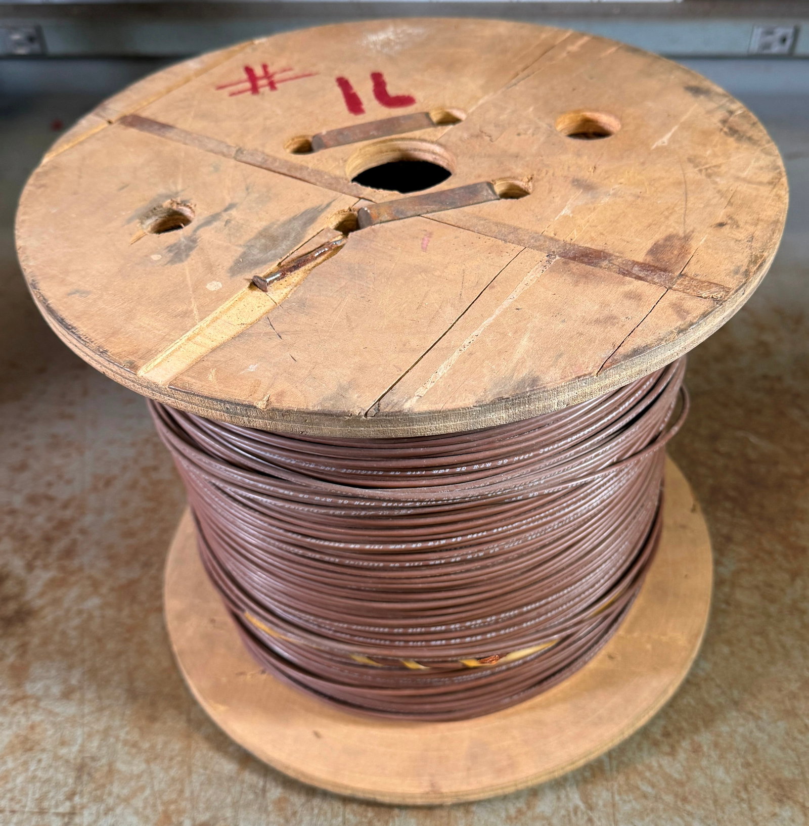 16 ga Wire: Spool is apprx 11" in diameter and 9" tall and seems to be approx 3/4 full