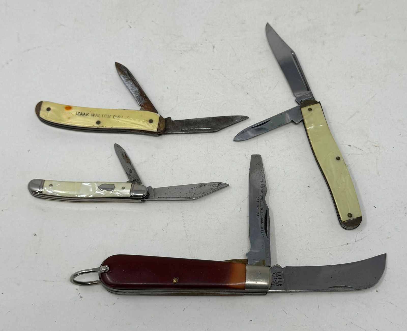 Holub Iroquois Colonial Imperial Pocket Knives (1 of 1)