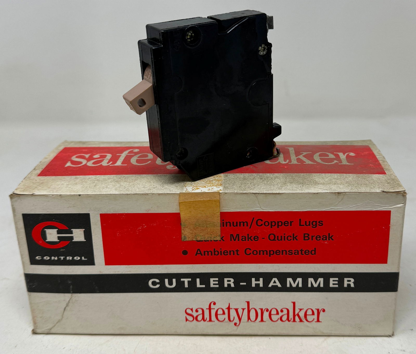 30 Cutler Hammer CH115 Single Pole Breakers (1 of 2)