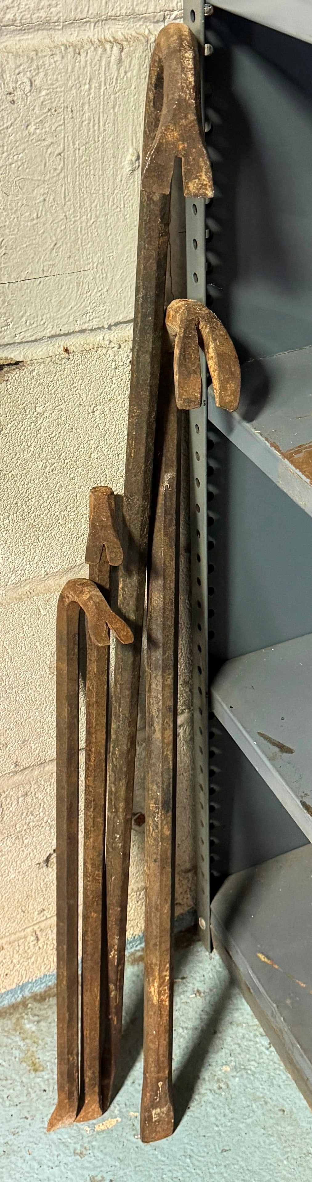 4 Pry / Wrecking Bars (1 of 1)