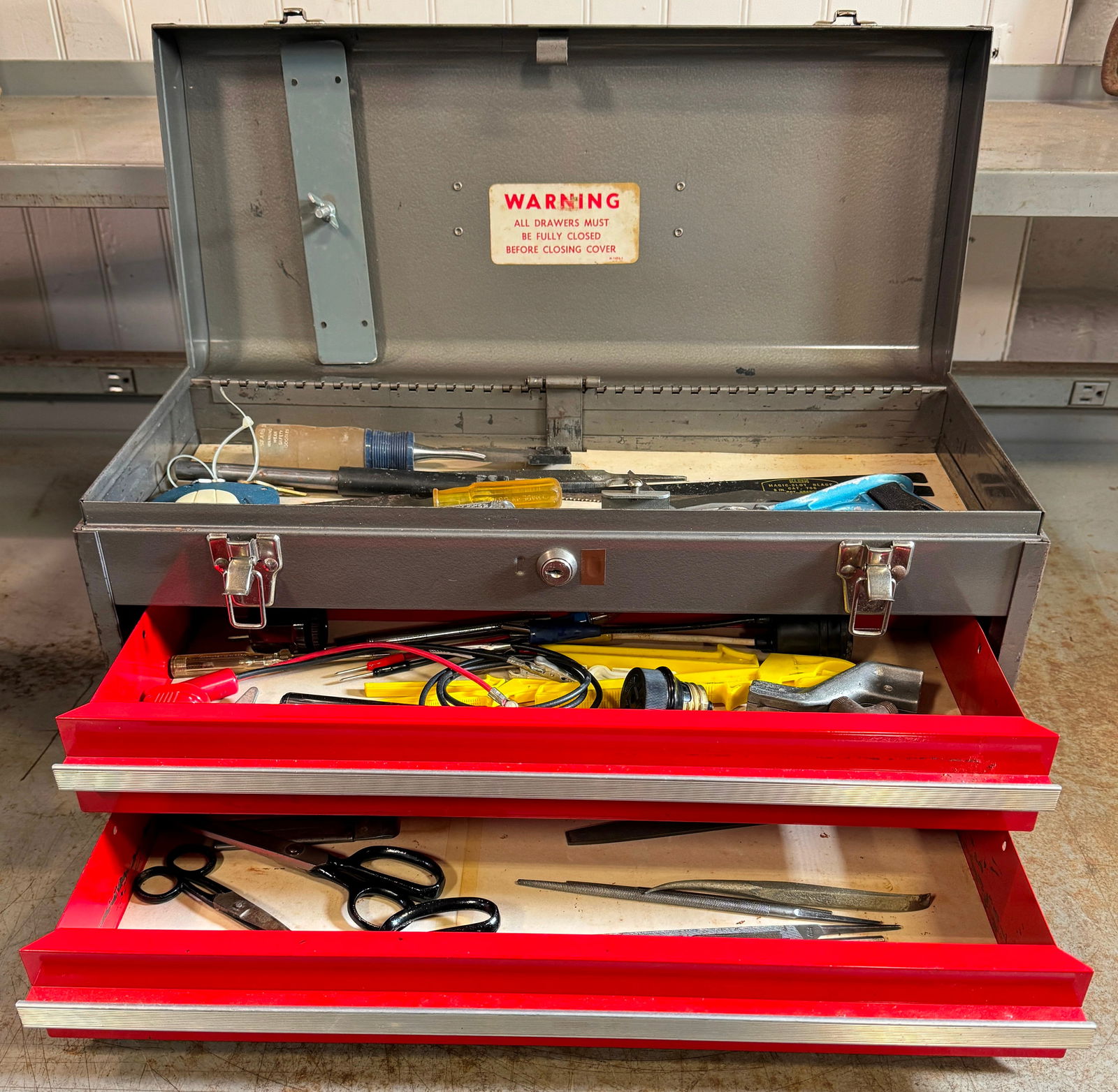 Vintage Toolbox & Contents (1 of 5)