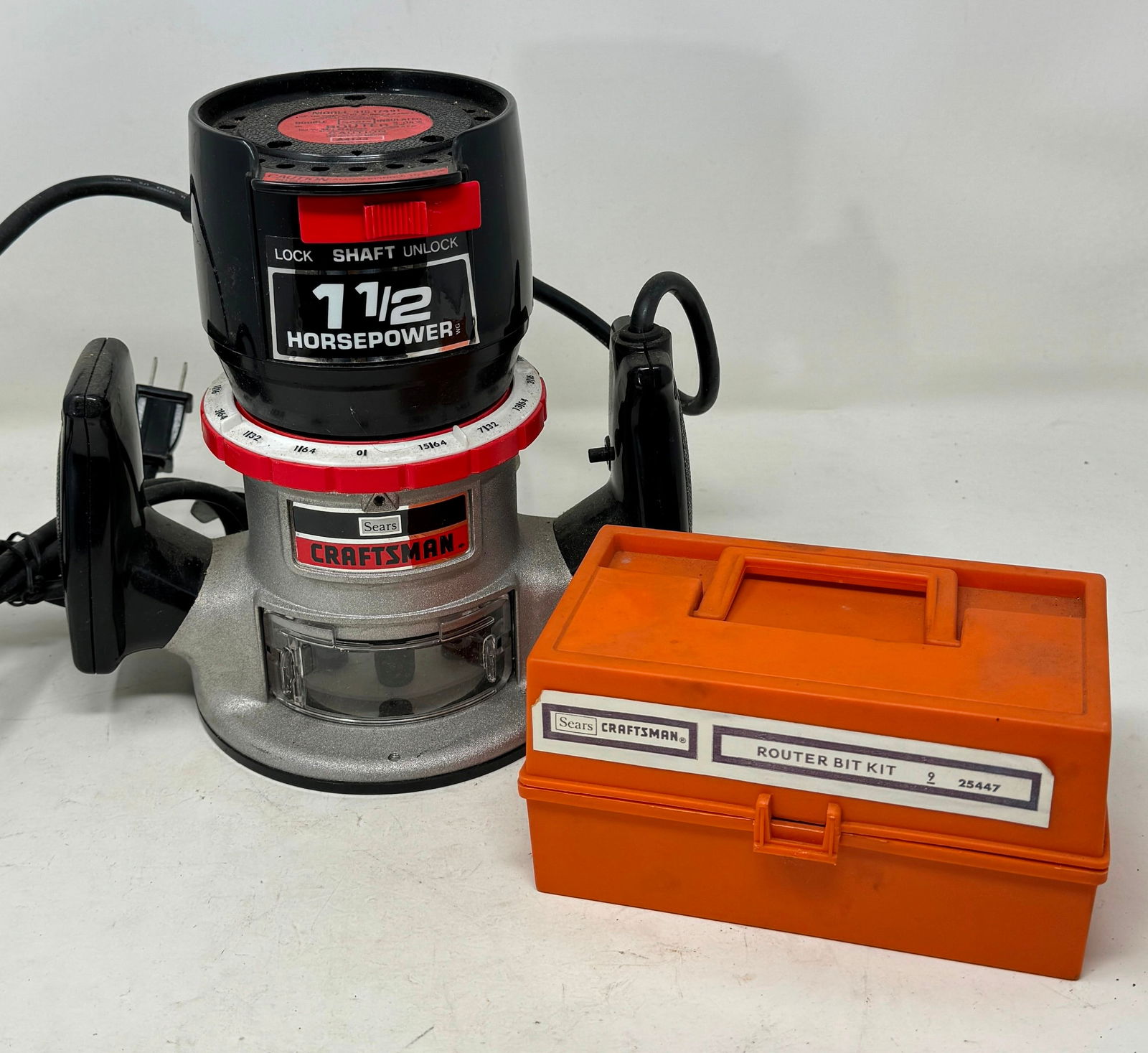 Craftsman 1 1/2hp Router & Bits (1 of 4)
