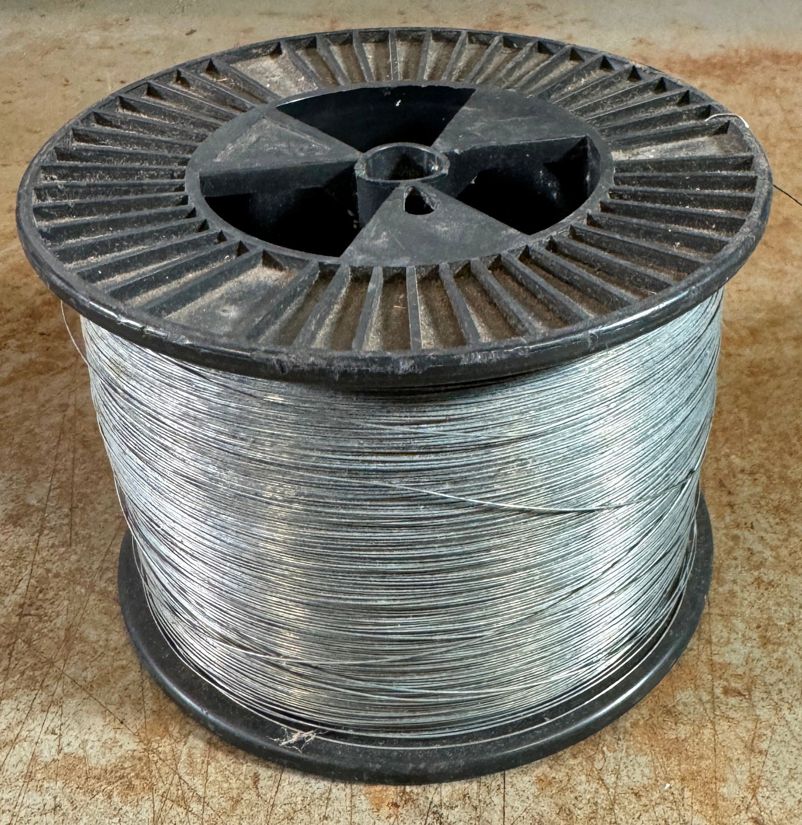 Thin Steel Wire (1 of 1)