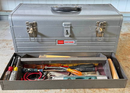 Vintage Craftsman Toolbox & Tools: Box is approx 9" x 20" x 9 1/2"