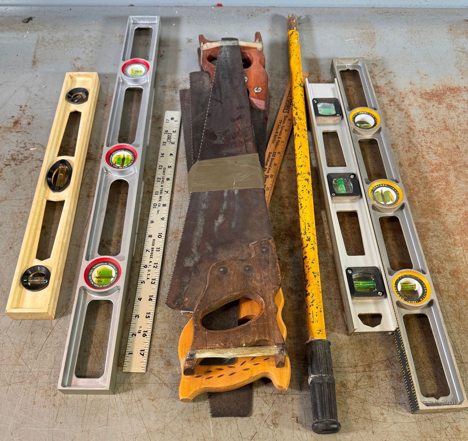 Levels Carpenter Saws & Misc (1 of 1)