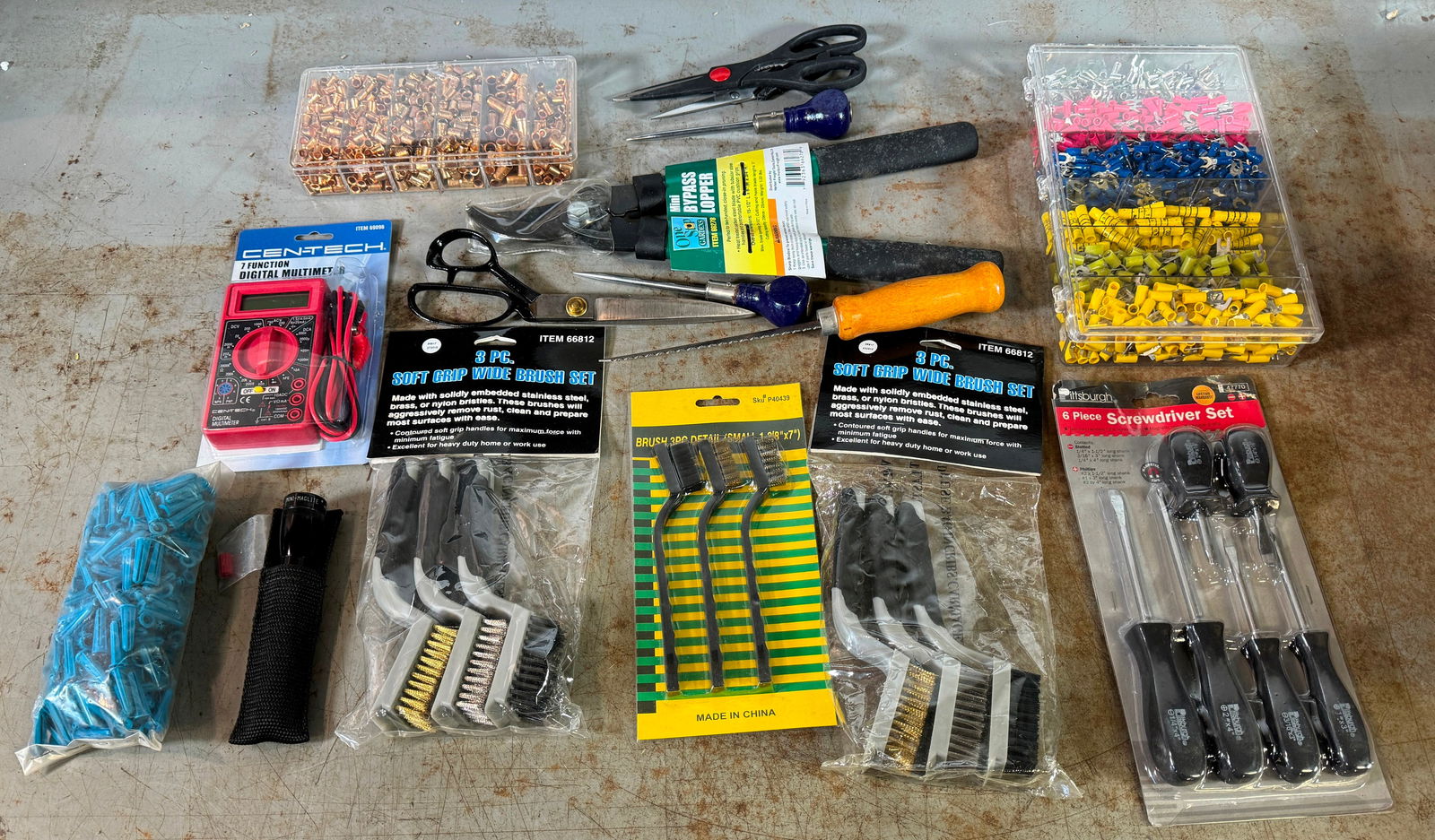 Mini Loppers Multitesters Wire Connectors & Misc (1 of 5)