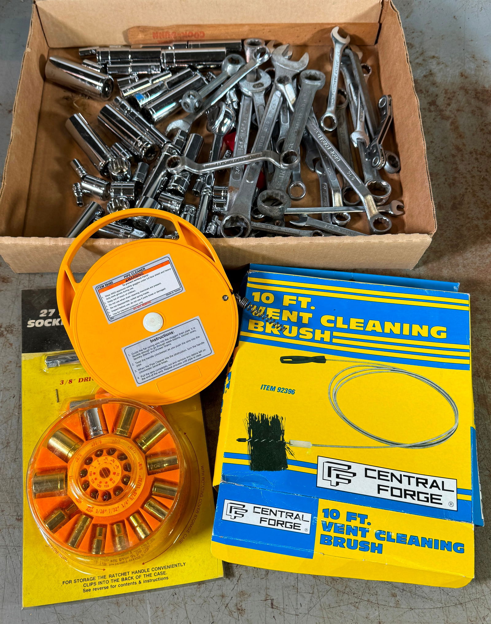 3/8" Drive Rachet Sockets Wrenches Misc (1 of 2)