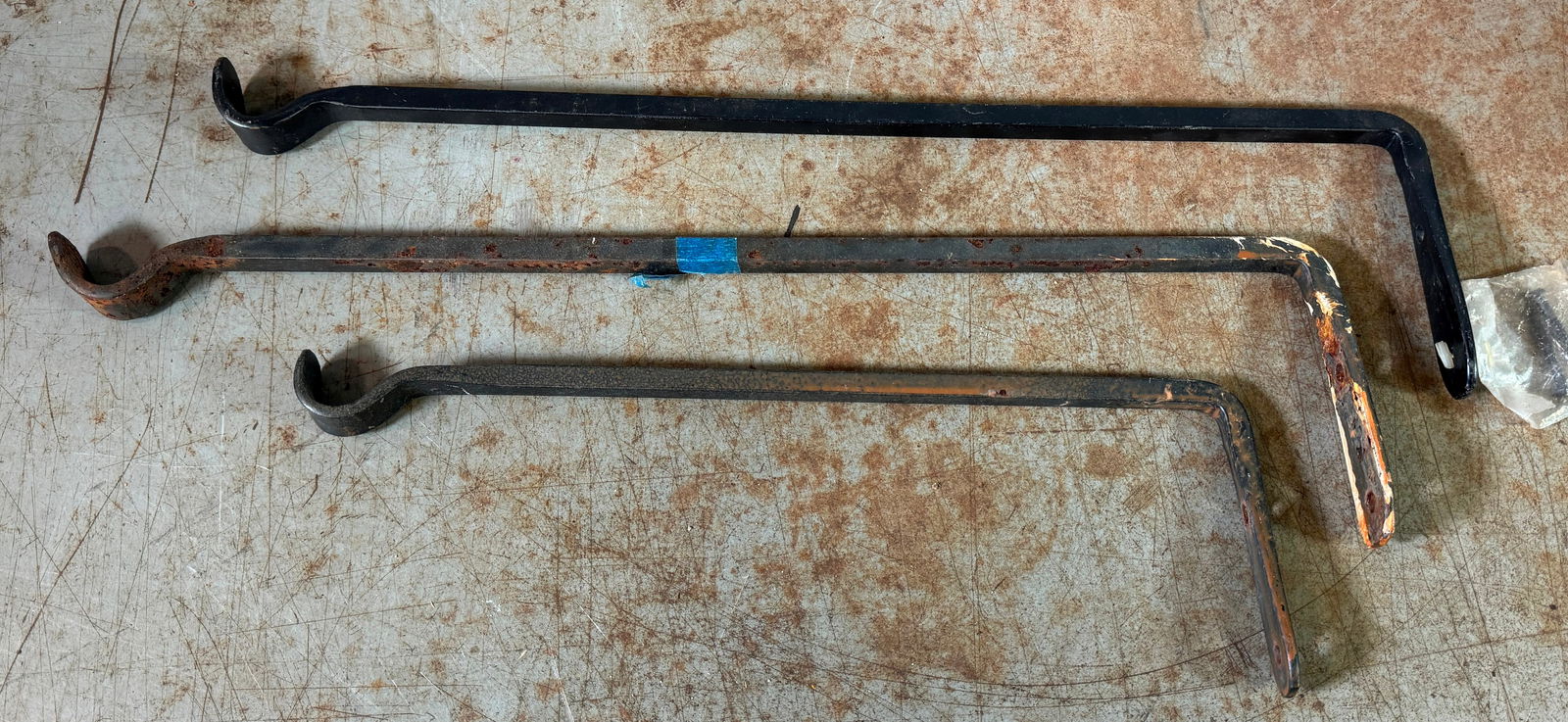 3 Metal Plant Hangers (1 of 1)