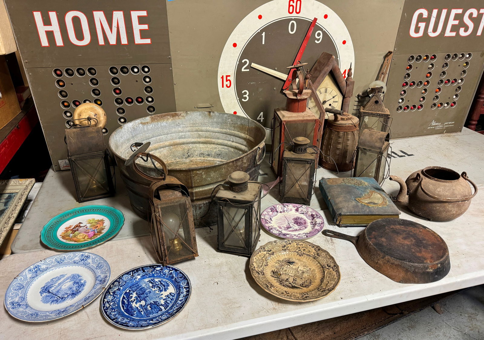 Light Fixtures Plates Cast Iron Skillet & Misc (1 of 8)