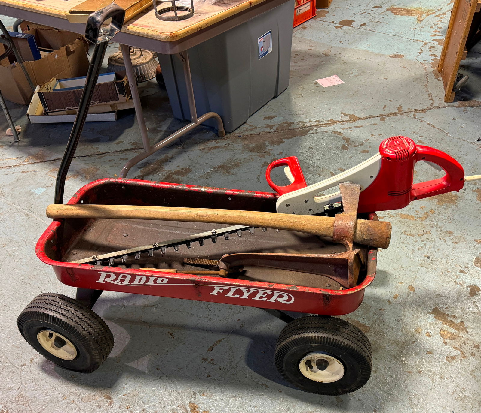 Wagon Little Wonder Hedge Trimmer Bottle Capper (1 of 2)