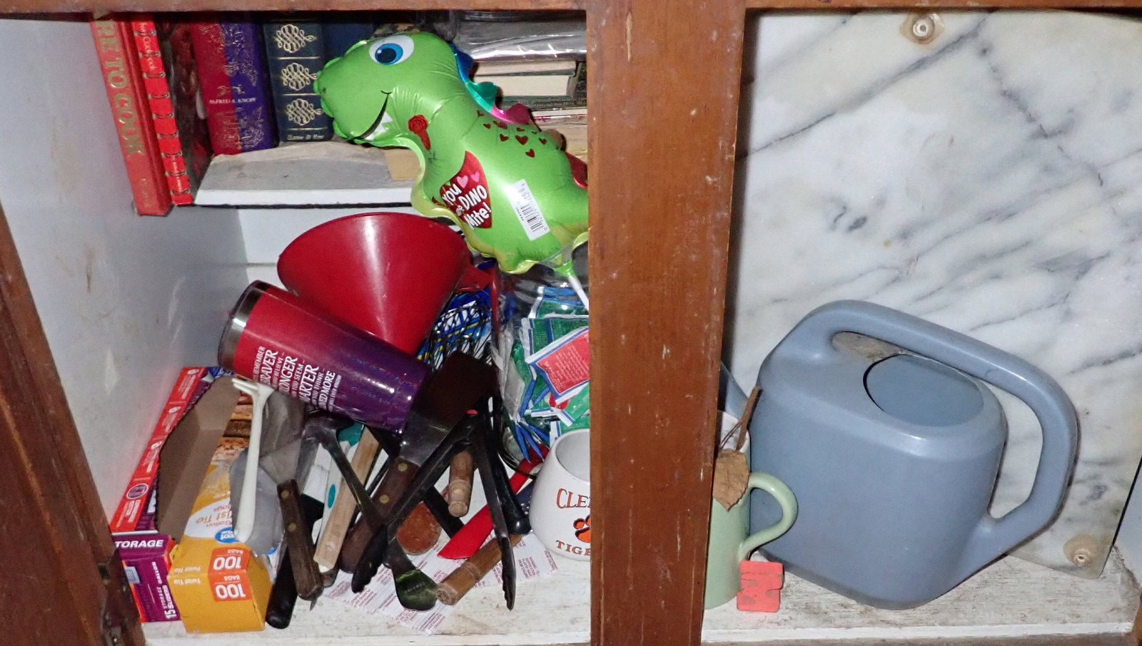 Kitchen Cabinets and Drawers: Must take all & NO SHIPPING