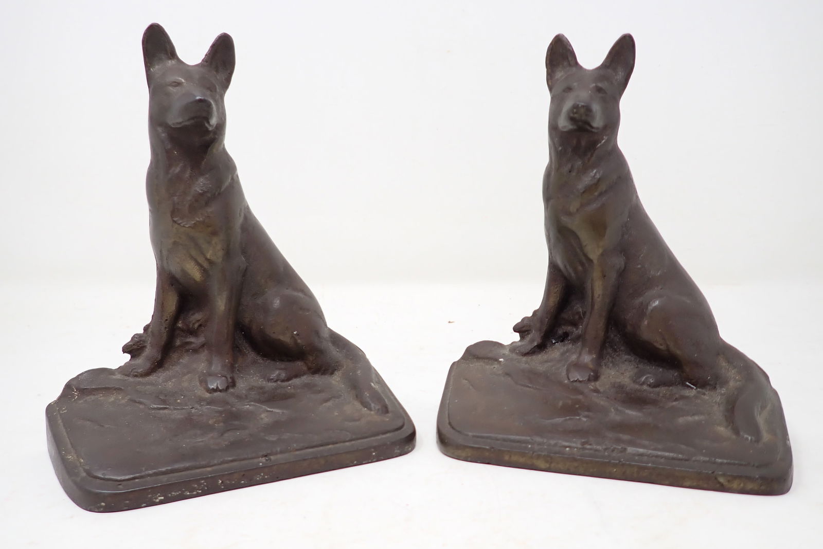 Cast Iron German Shepherd Bookends (1 of 3)