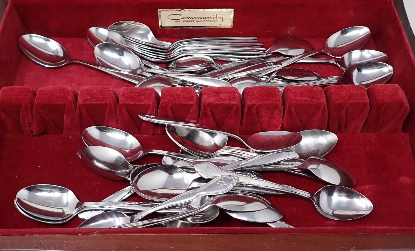 Oneida Community Stainless Spoons: Getting all pictured