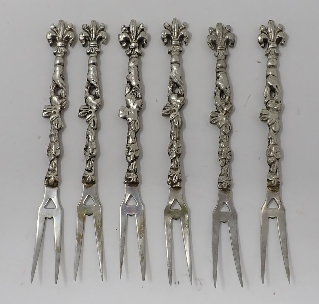Montagnani Hors d'oeuvre Forks: Approx 4 1/8" long