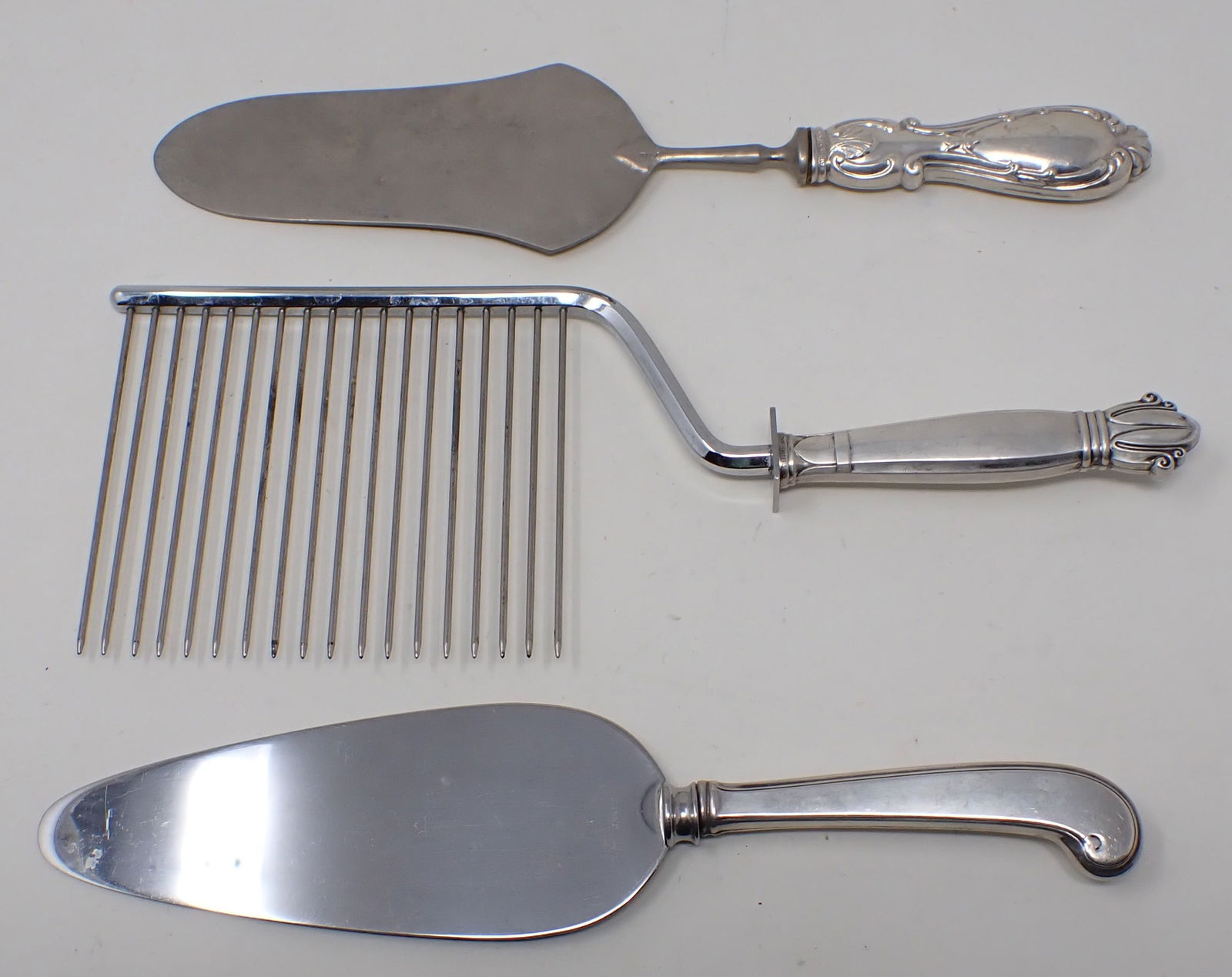 Cake Breaker & Servers w/ Sterling Silver Handles (1 of 3)