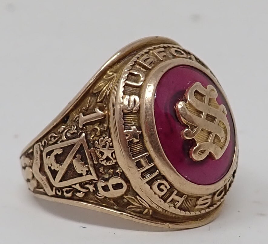 Suffolk High School 10k Gold Class Ring (1 of 5)