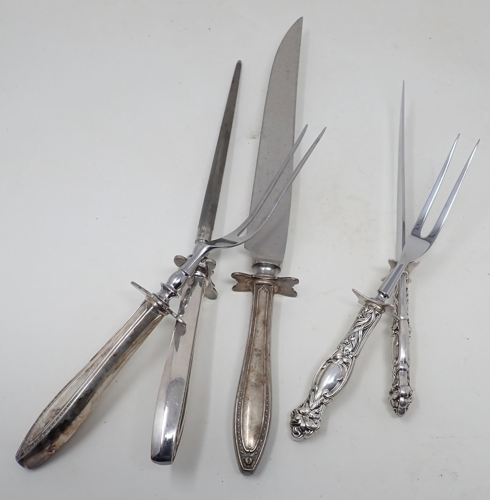 Heirloom Plate & Misc Carving Sets: Longest is apprx 15". 3 on left are marked Heirloom plate