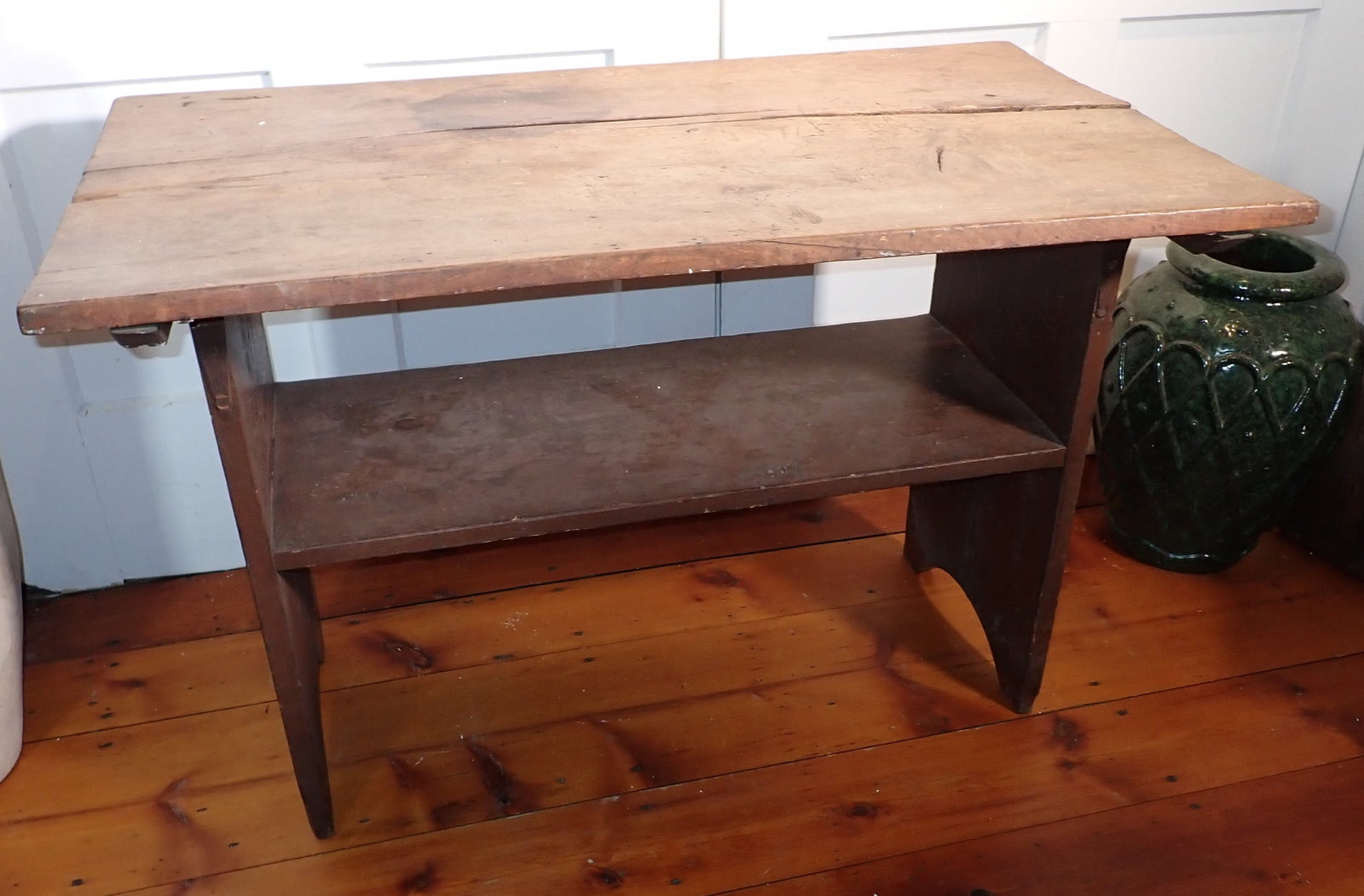 Farm Table: Approx 25" x 44 1/2" x 29" tall. No shipping ! Bring help to remove !