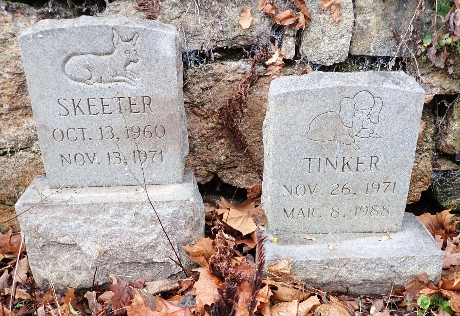 Pet Tombstones: Both are 2 piece. Largest is approx 5 1/2" x 13 1/2" x 21" tall. If snow is on the ground by pickup time, it is buyers responsibilty to dig it out of snow or ice .