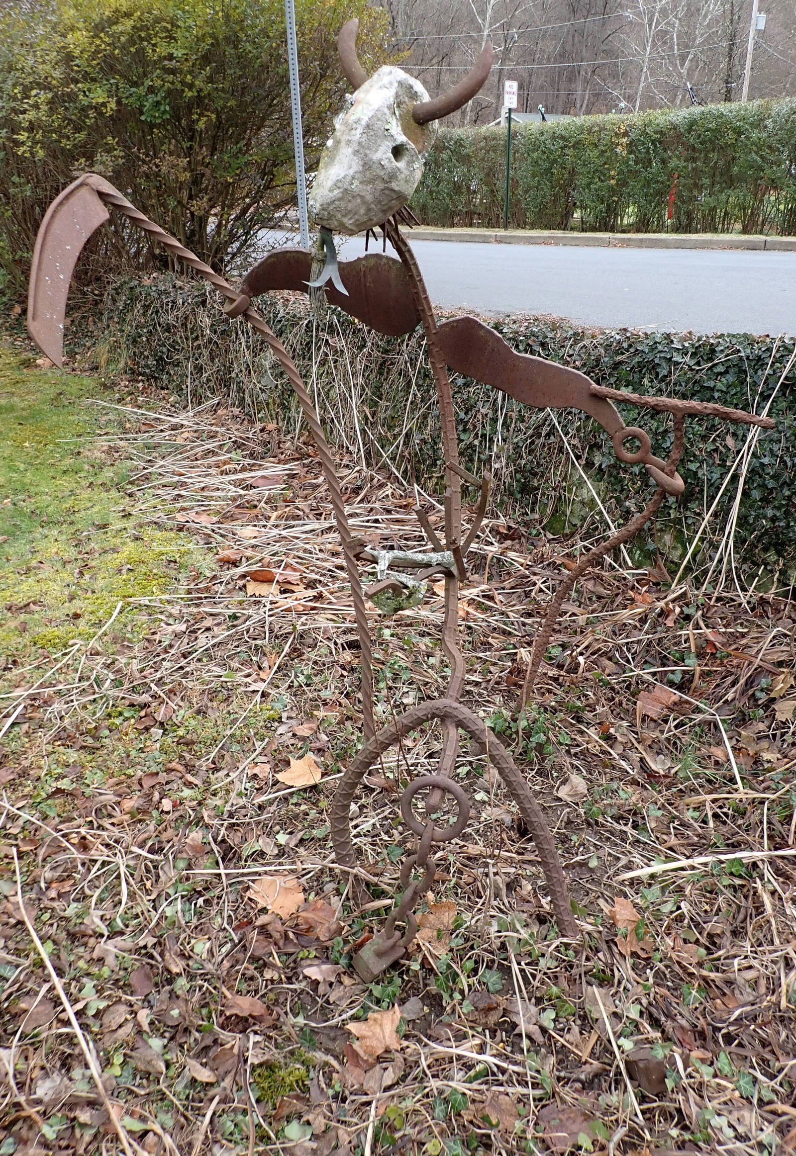 Folk Art Iron Garden Statue (1 of 12)