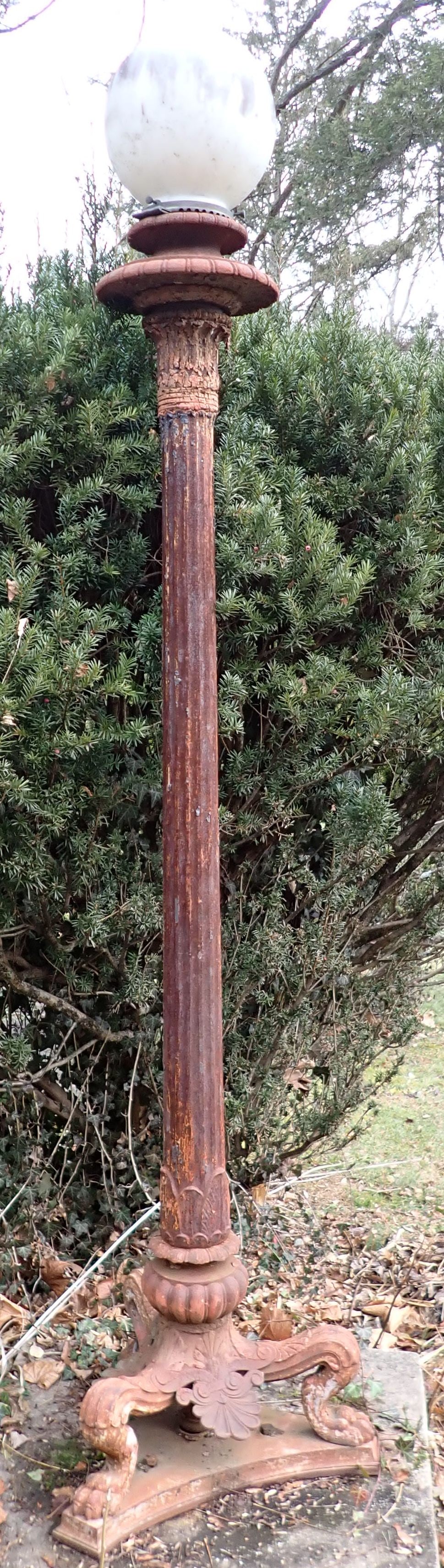 Cast Iron Lamp Porch , Yard , Garden Lamp w/ Claw Feet (1 of 10)